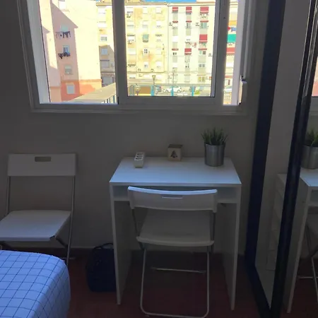 Homestay Con Cama Matrimonial En